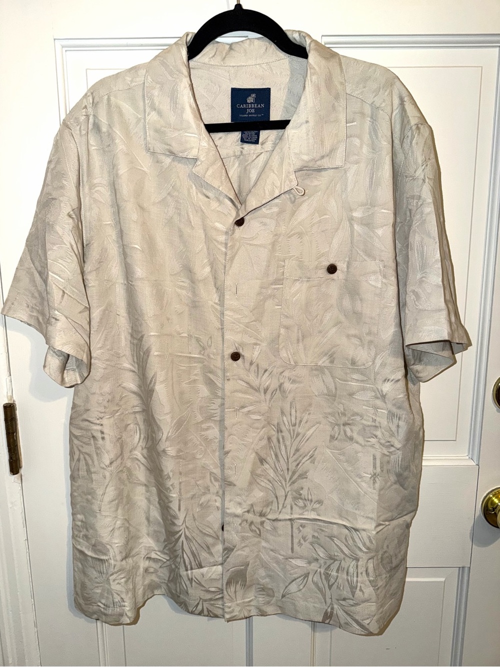 Caribbean Joe Men’s Cream Short-Sleeve Camp Shirt